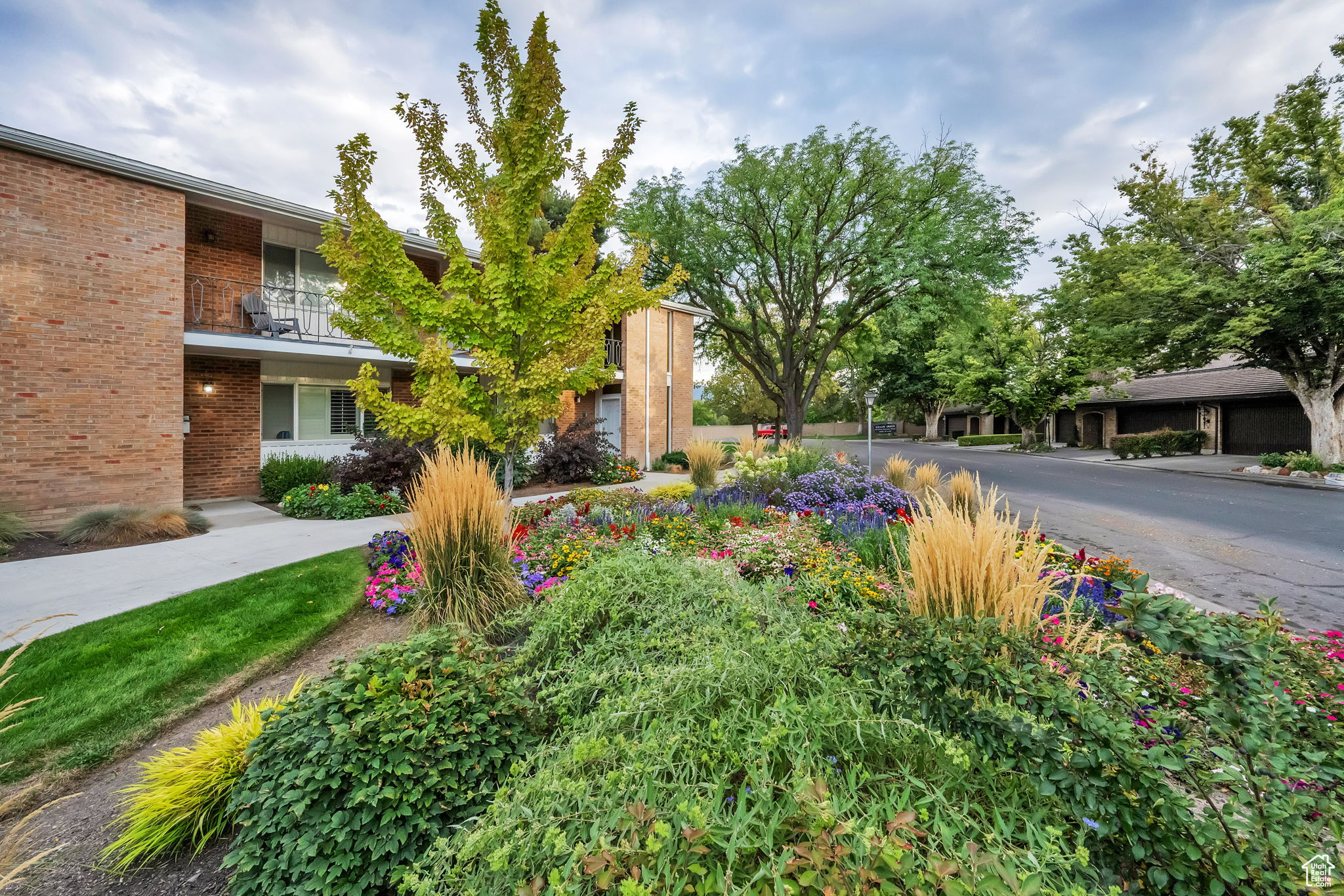THREE FOUNTAINS - Residential