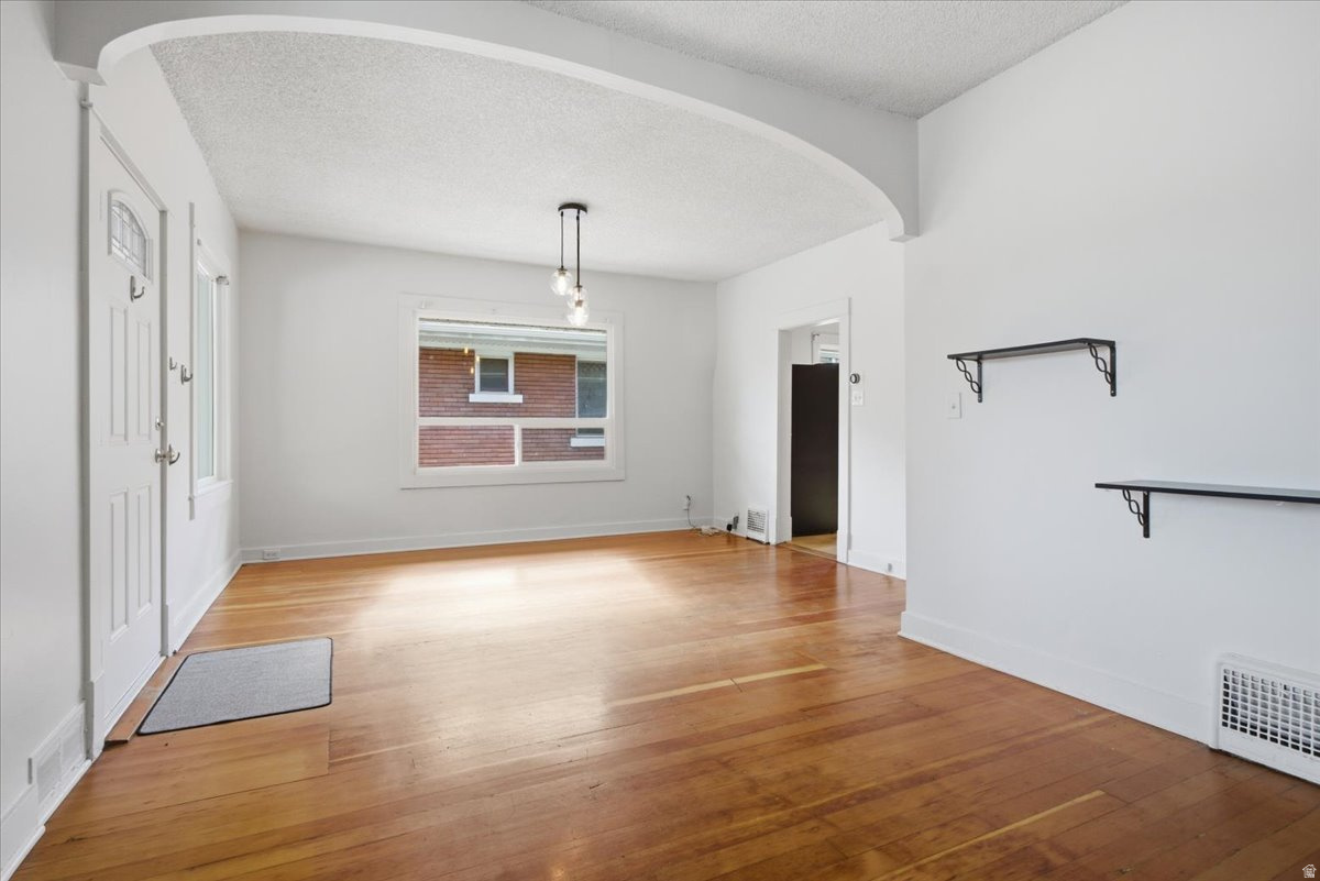 LIBERTY WELLS - Residential