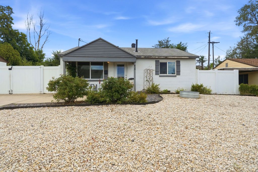 Photo of 410 E HIGHLAND, Tooele, UT 84074 (MLS # 2170206)
