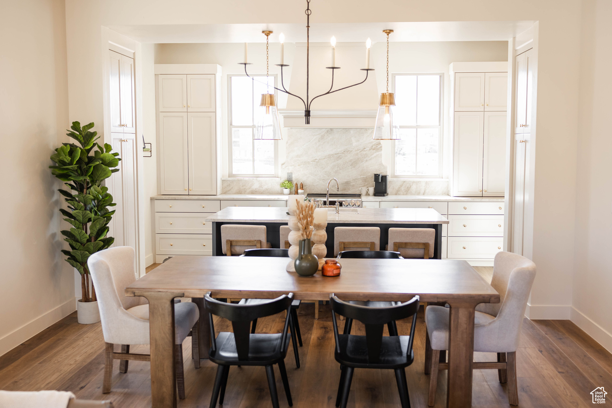 DESERT COLOR - Residential