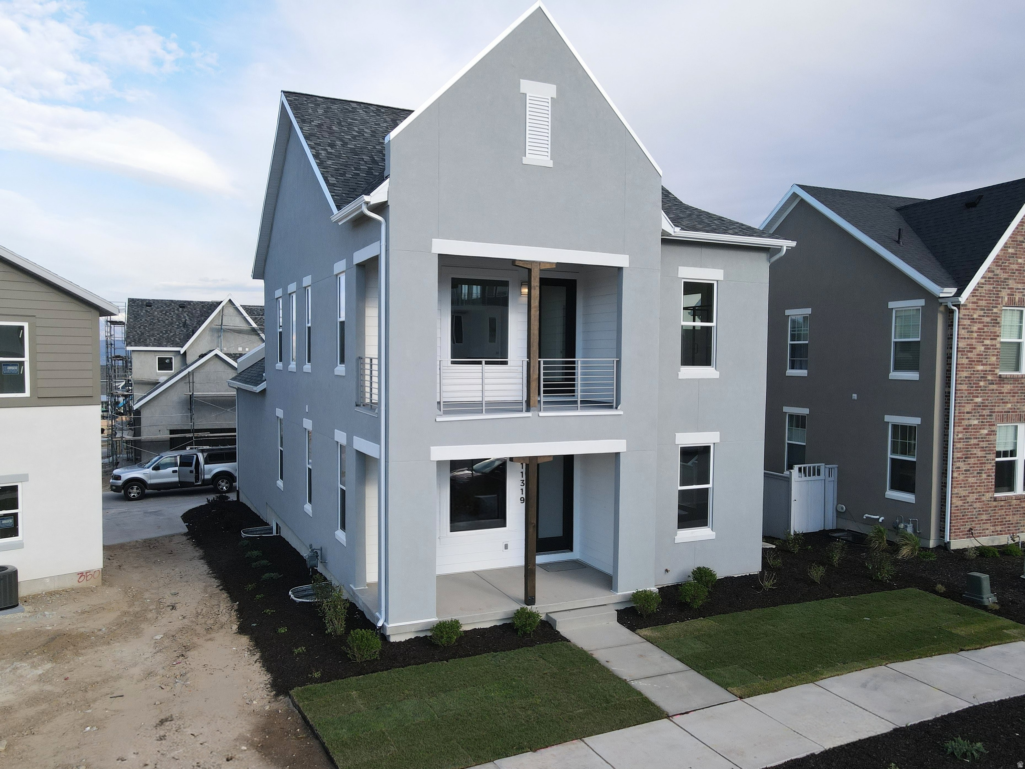 DAYBREAK - Residential