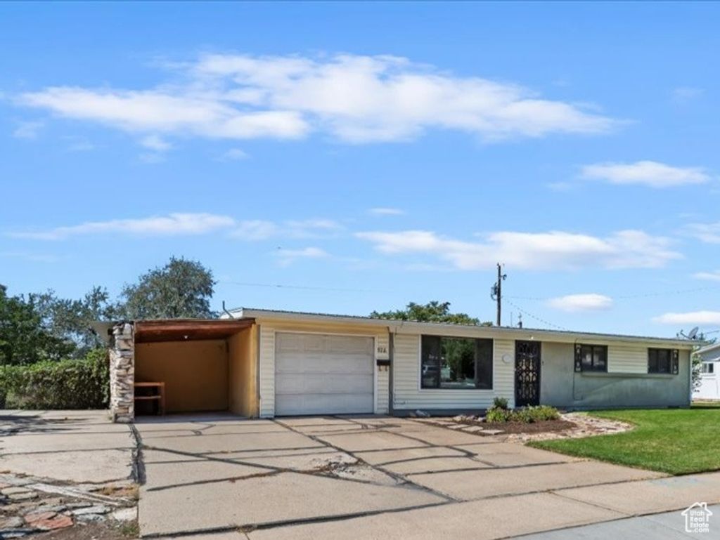 Photo of 578 N ANN ST, Clearfield, UT 84015 (MLS # 2111991)