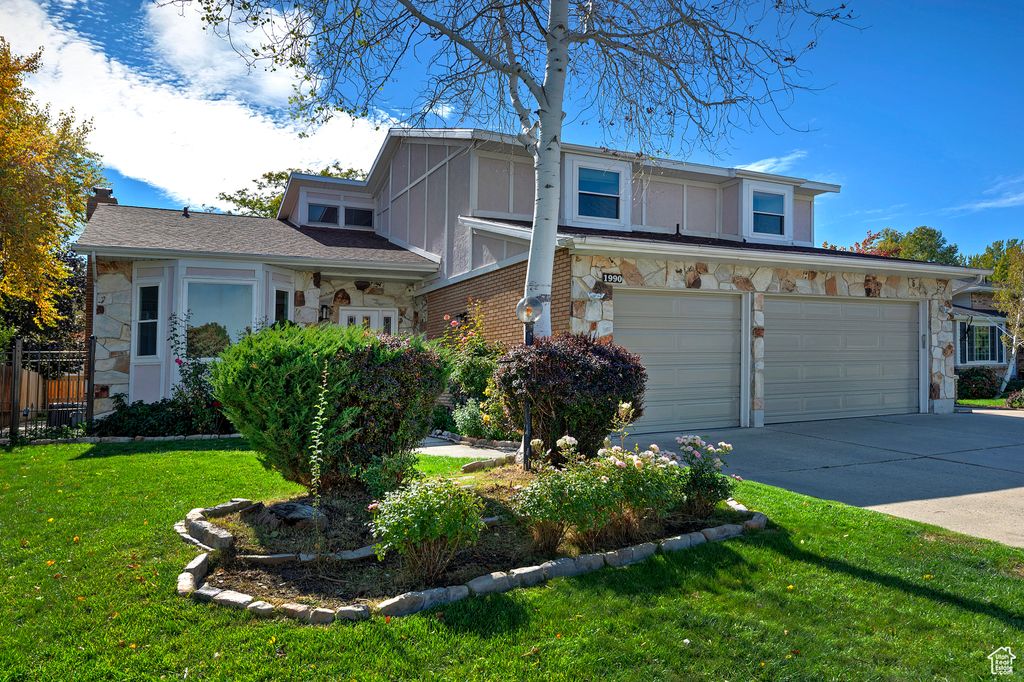 Photo of 1990 E TERRA VISTA WAY, Sandy, UT 84093 (MLS # 2118855)