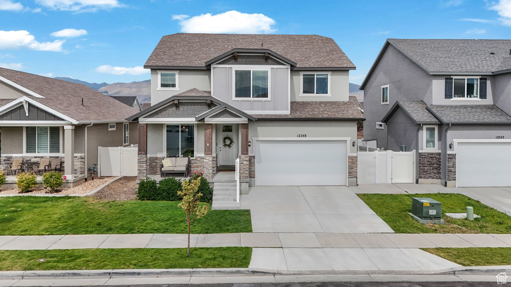 Gorgeous home, located in desirable neighborhood. No HOA fees! Features begin with covered front porch to view the mountain views. Kitchen with oversized Island offers granite countertop and a ton of cabinet space. Double ovens, gas cooktop. Large dining area with ton's of natural light. Spacious family room with gas fireplace, and built-ins. Living room could be an great office area. All 4 bedrooms are upstairs, with a loft area that could be converted into a 5th bedroom, or a great location for a home office. Master suite has vaulted ceilings, spacious and en suite that won't disappoint. Large vanity with double sinks, separate tub/shower and walk in closet. Basement offers many options for adding additional rooms to your liking, with 9' ceilings. Minutes away from freeway access. Ton's of shopping and restaurants within minutes from development.