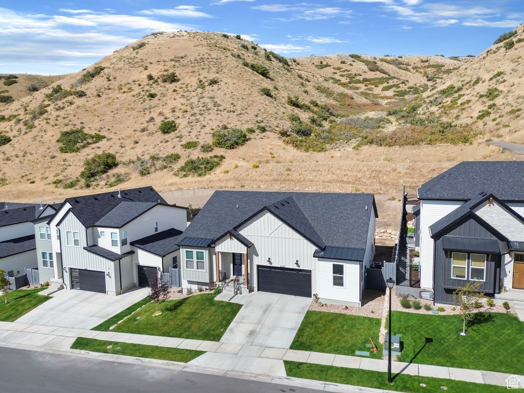 Photo of 6197 N FOX RD, Lehi, UT 84048 (MLS # 2115181)