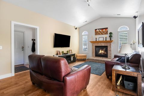 Tiny photo for 1293 W MARGARET VIEW CIR, Riverton, UT 84065 (MLS # 2158262)