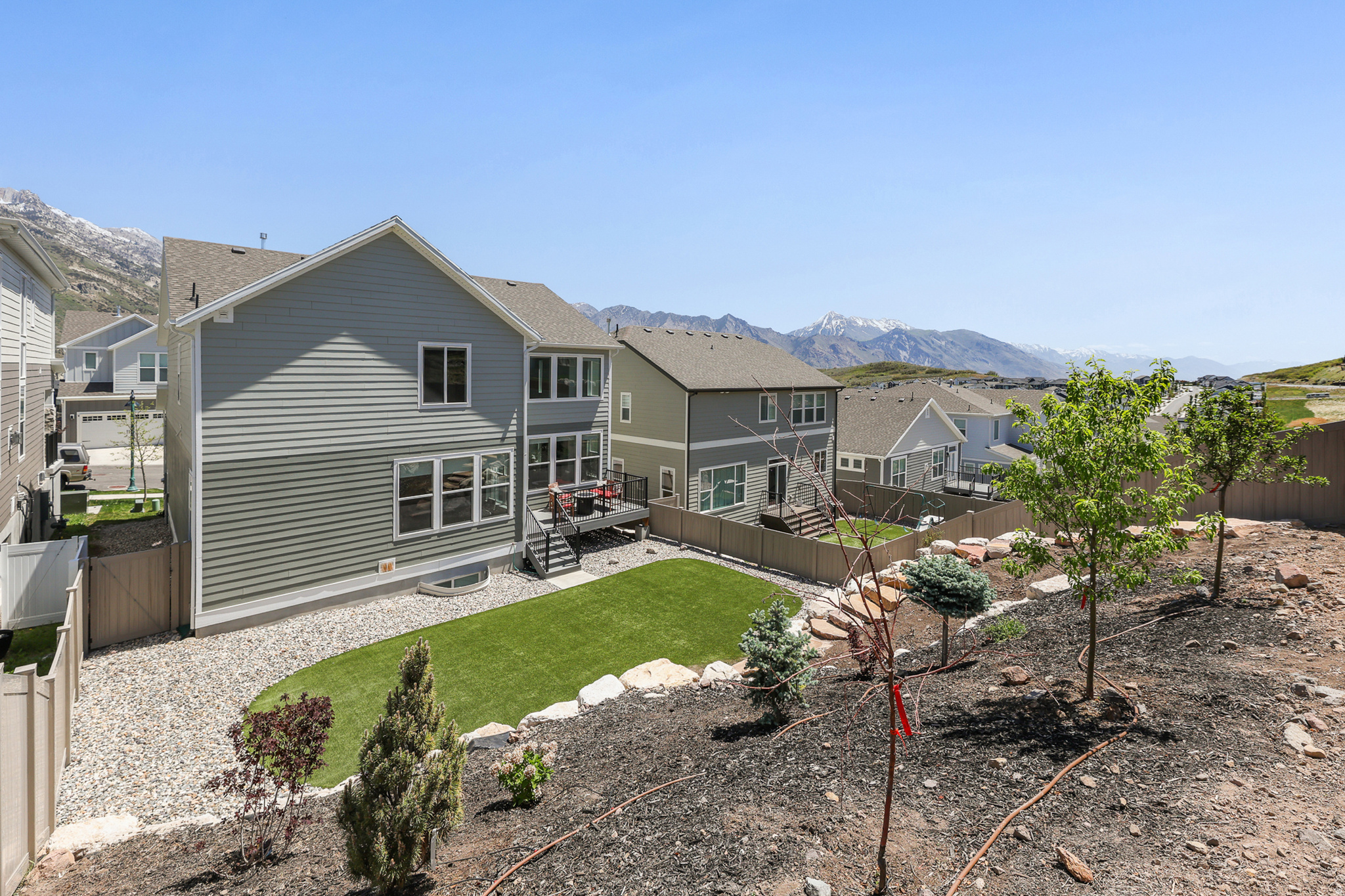 SUNCREST/EDELWEISS - Residential