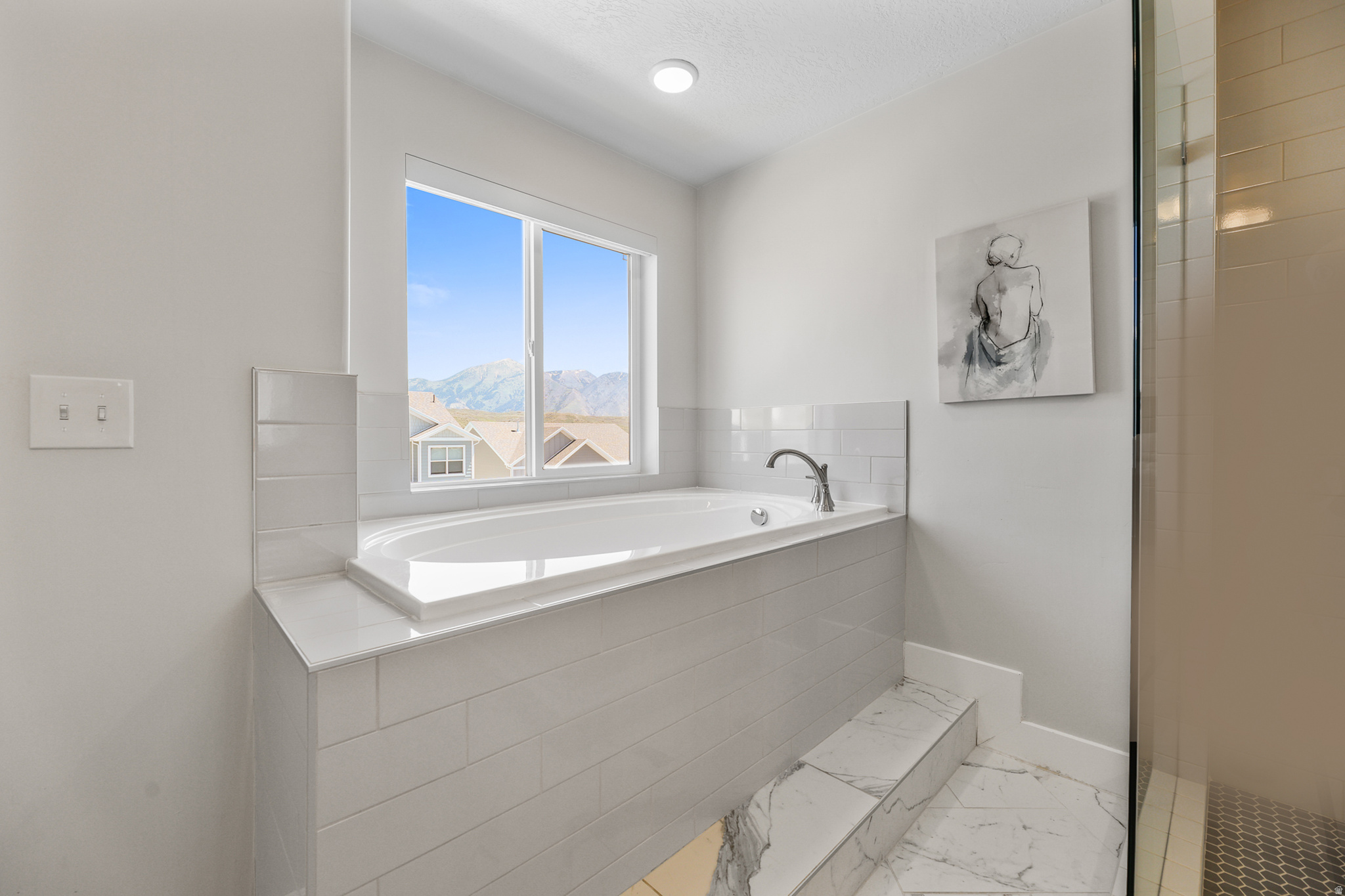 SUNCREST/EDELWEISS - Residential