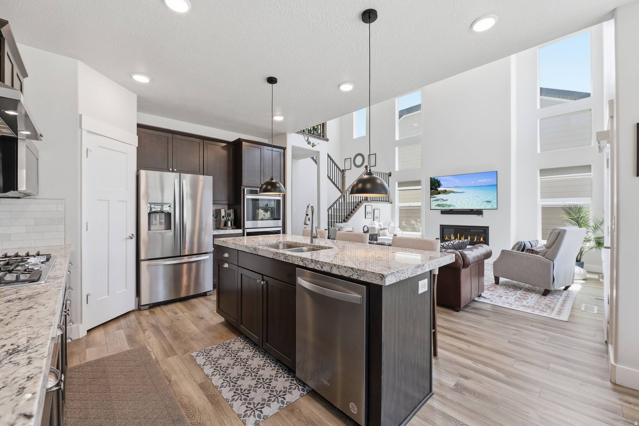 SUNCREST/EDELWEISS - Residential