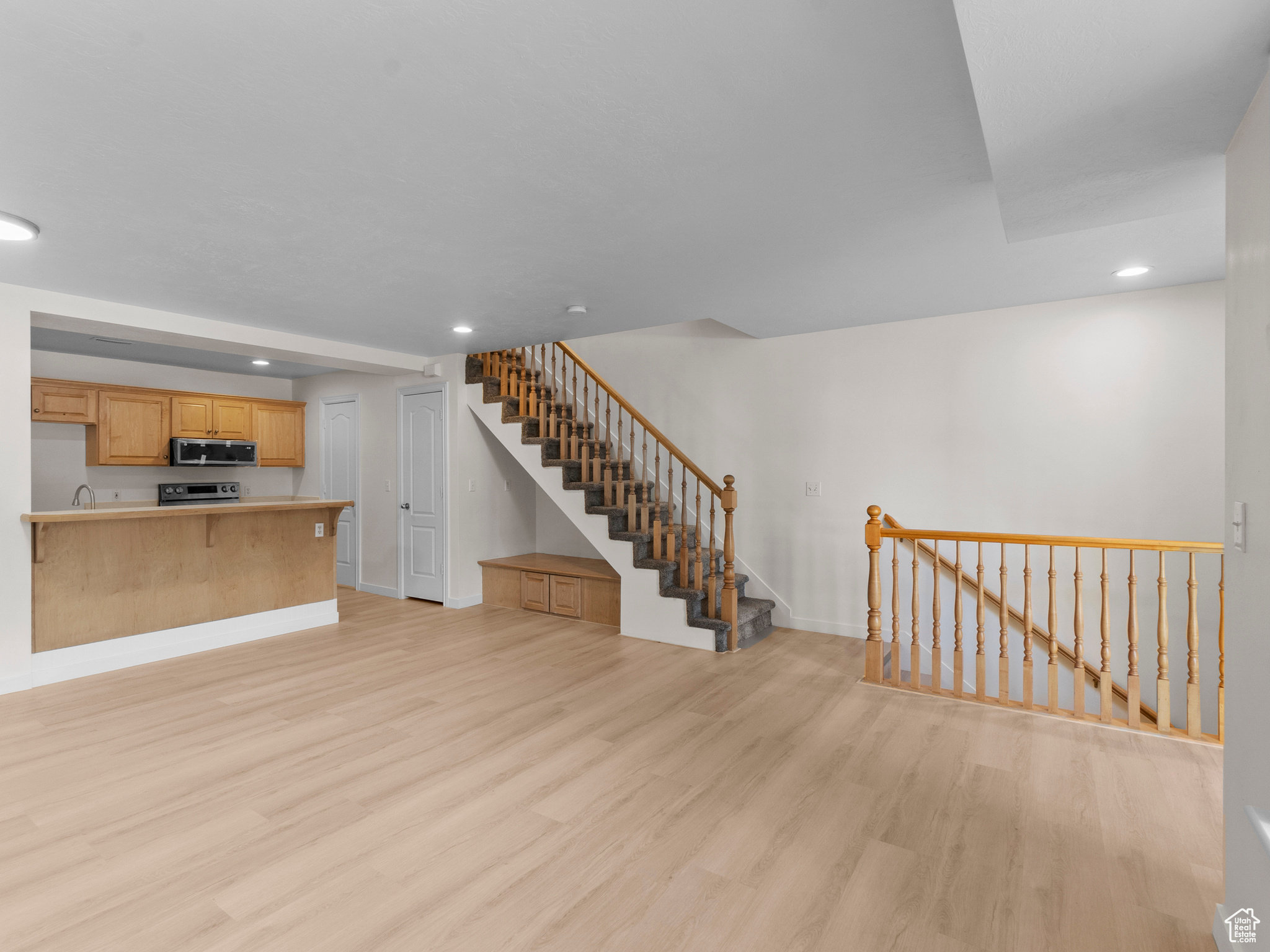 WILLOW GROVE CONDOMINIUMS - Residential