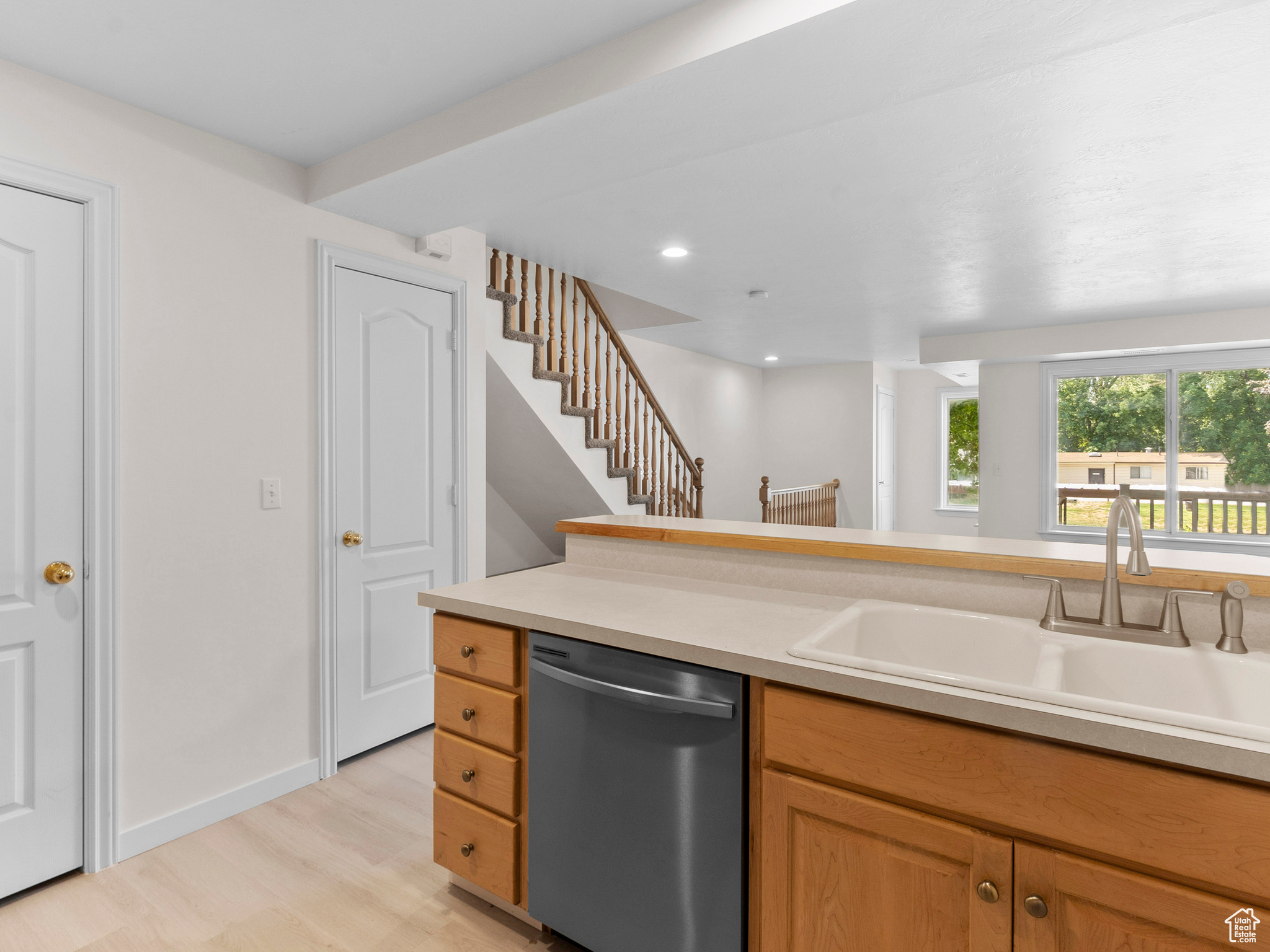 WILLOW GROVE CONDOMINIUMS - Residential