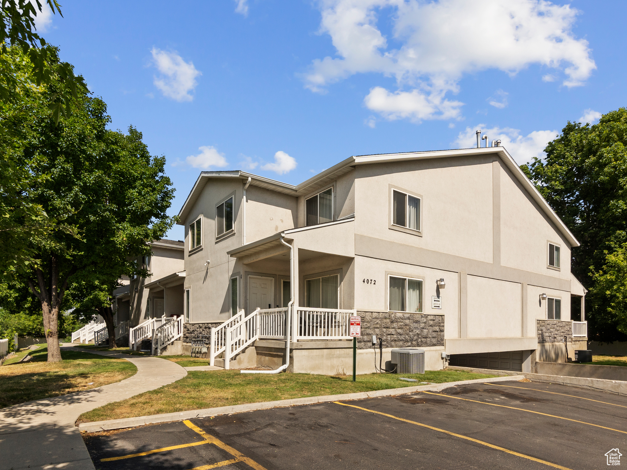 WILLOW GROVE CONDOMINIUMS - Residential