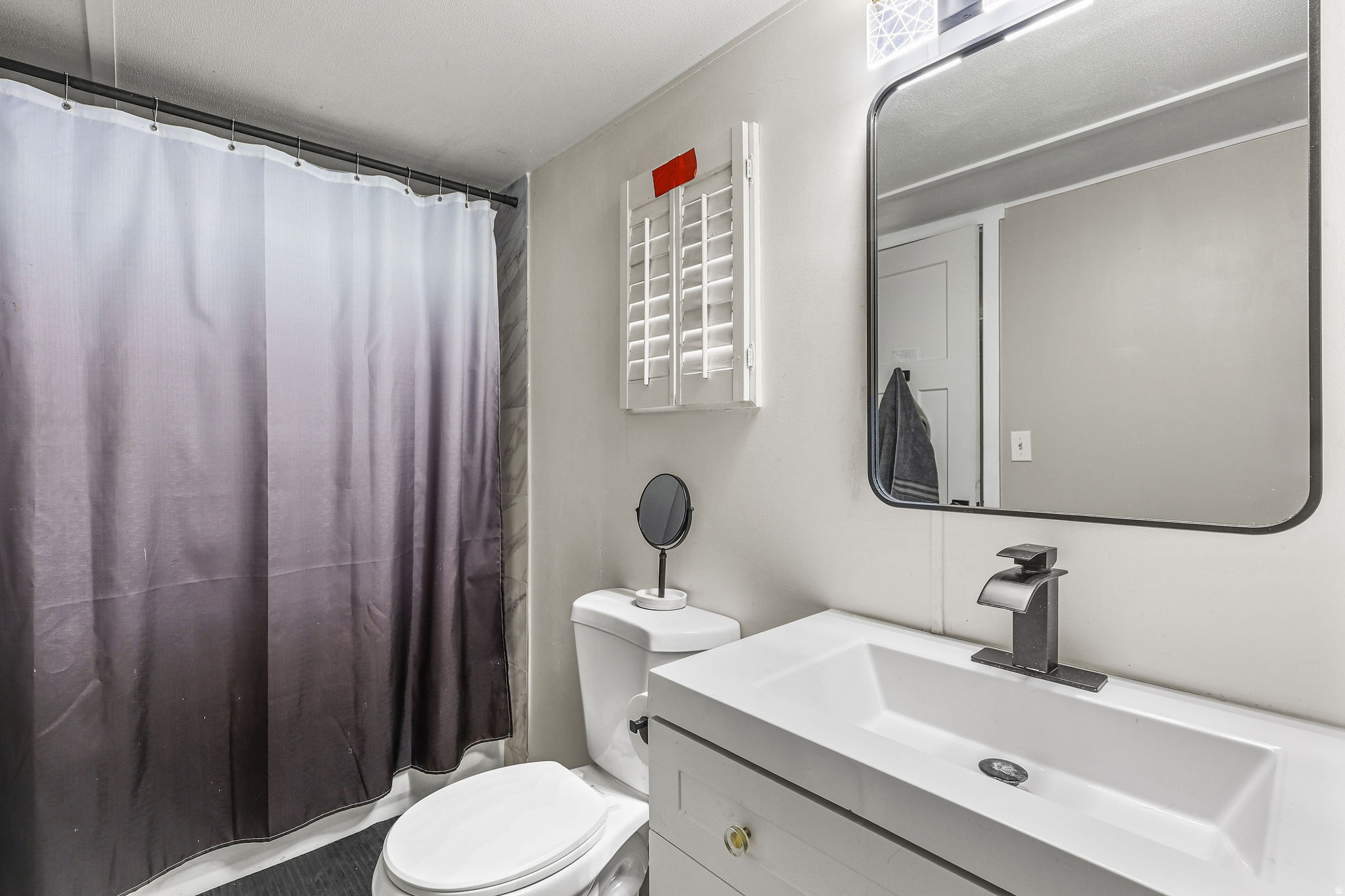 LAKEVIEW ESTATES - Residential