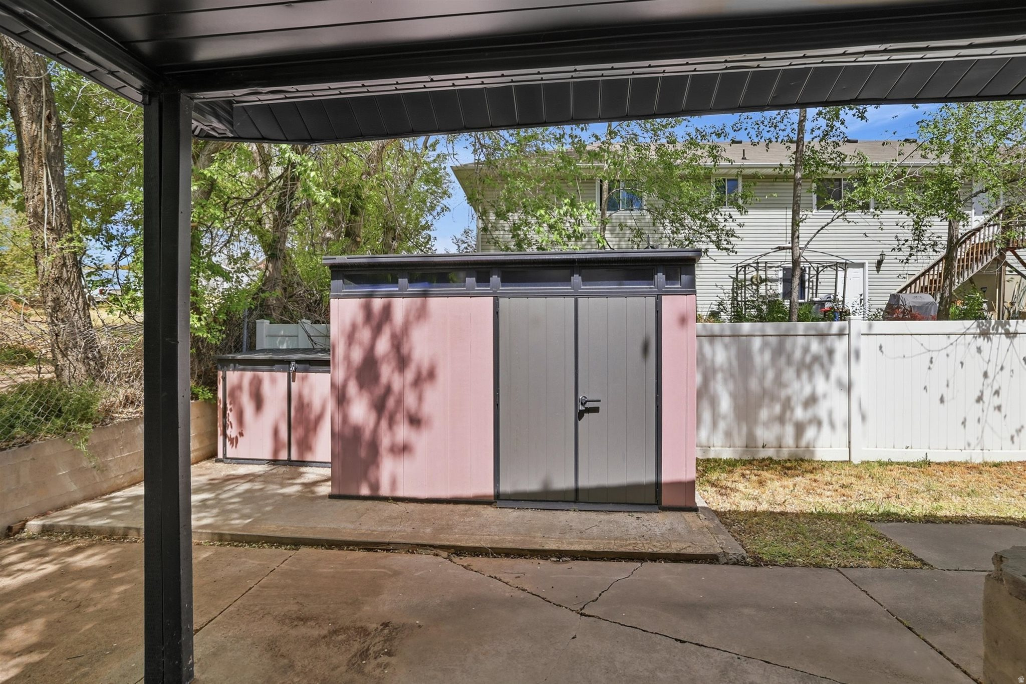 KRISTEN KOVE - Residential