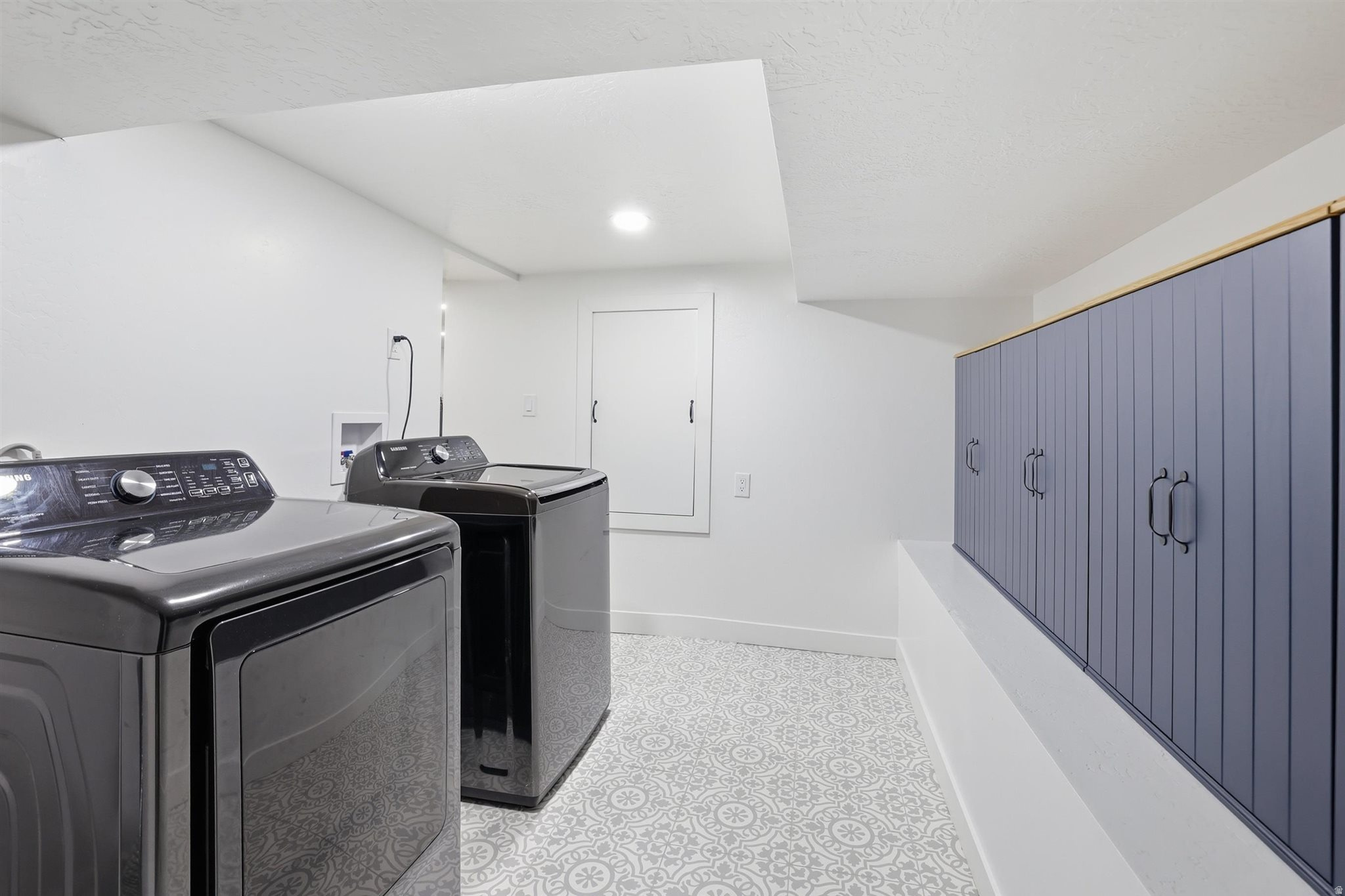 KRISTEN KOVE - Residential