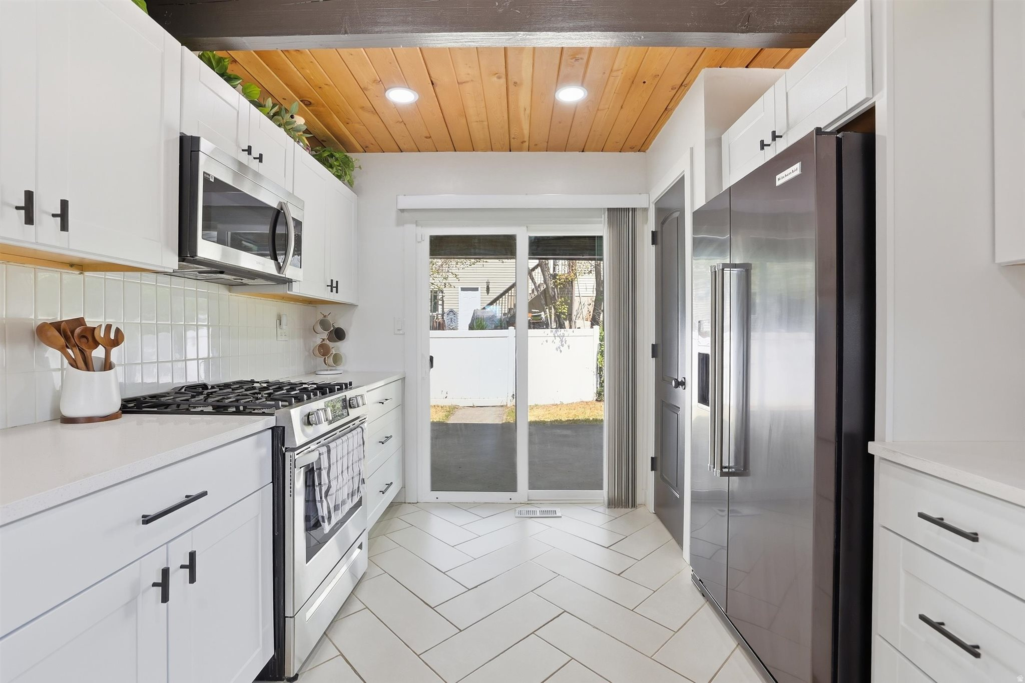 KRISTEN KOVE - Residential