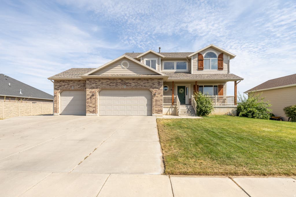 Photo of 4656 W 1650 N, West Point, UT 84015 (MLS # 2178353)