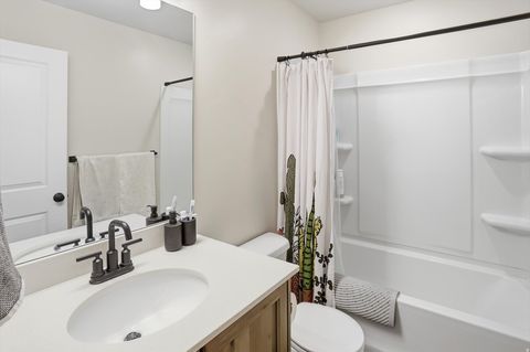 Tiny photo for 303 N CANTERBURY WAY W, Clearfield, UT 84015 (MLS # 2122815)