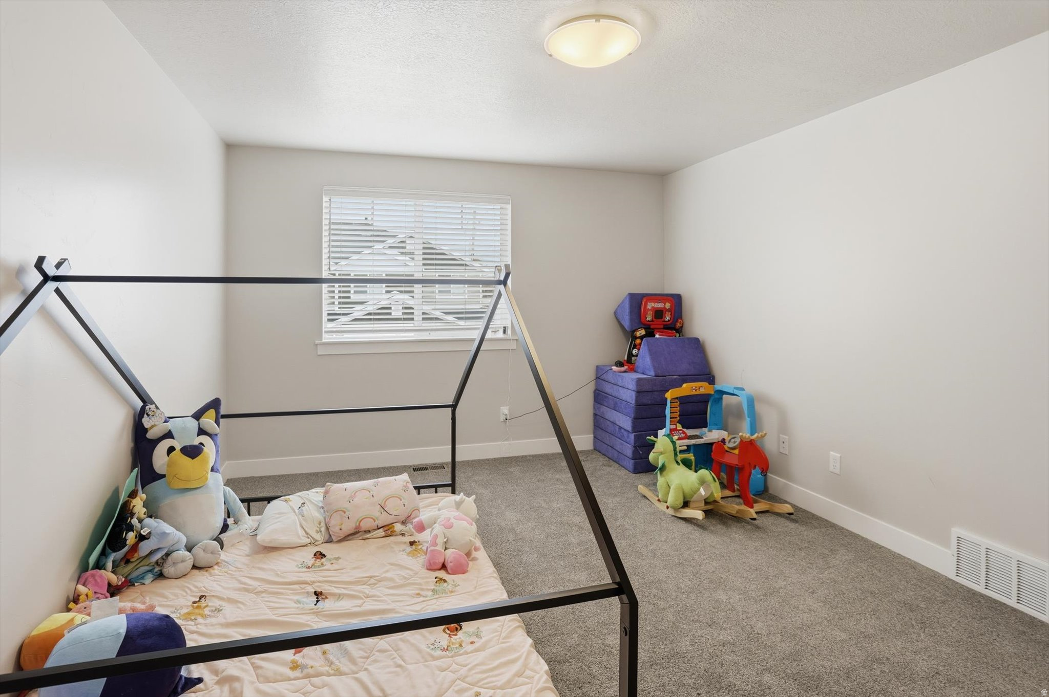 CANTERBURY COURT - Residential