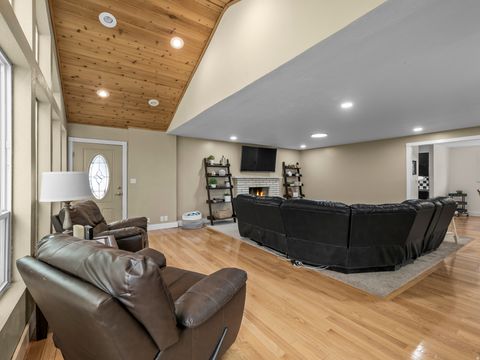 Tiny photo for 968 E 440 N, Springville, UT 84663 (MLS # 2123154)