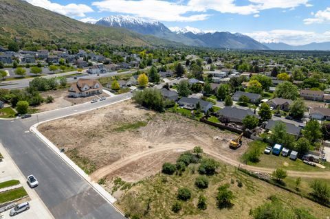 Tiny photo for 1018 E 300 S #2, Pleasant Grove, UT 84062 (MLS # 2129138)