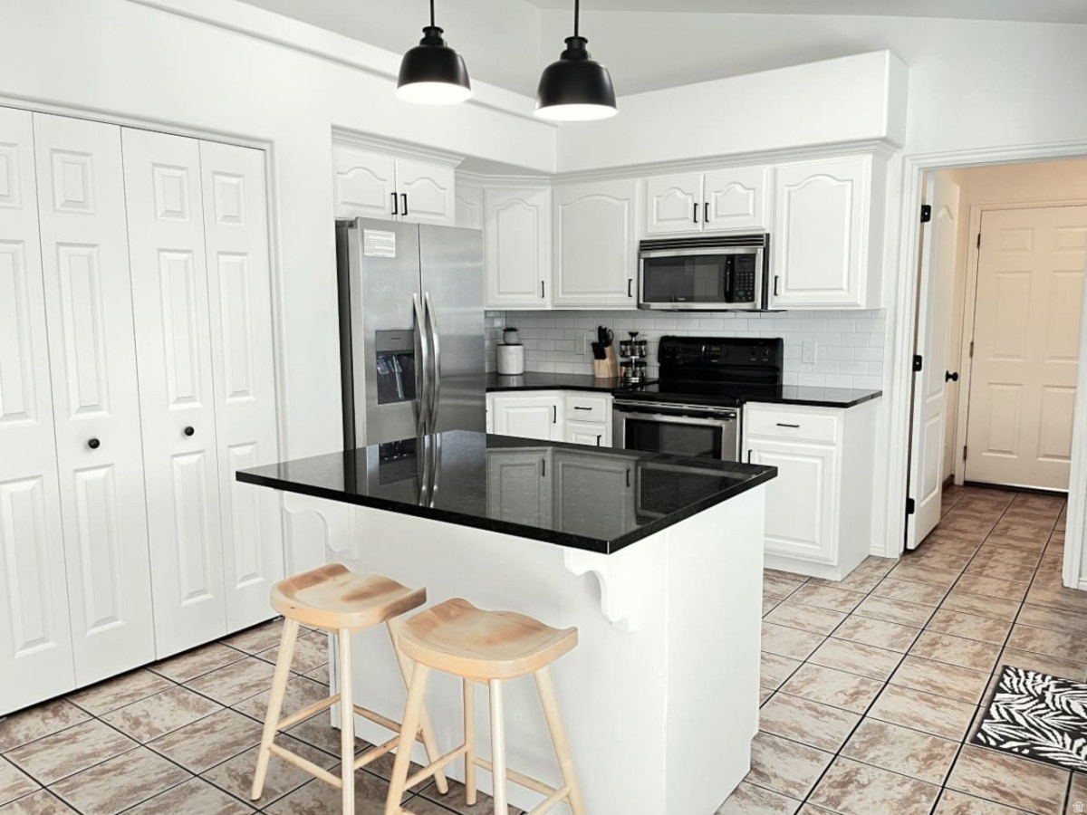 BRENTWOOD-UTAH 3 - Residential