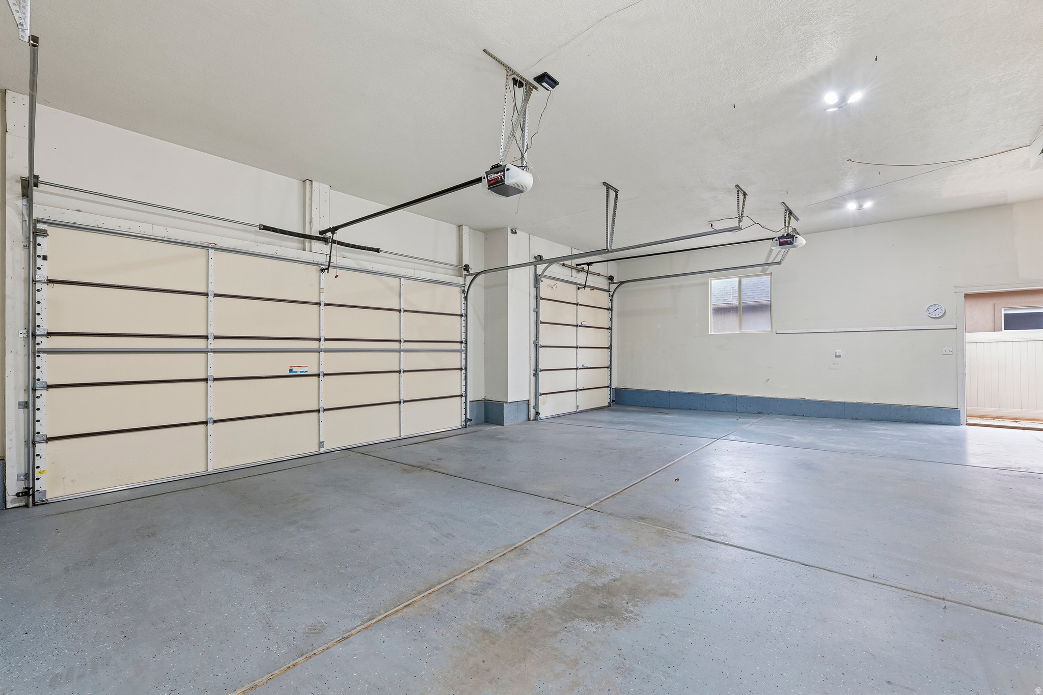 SUNRISE ESTATES - Residential