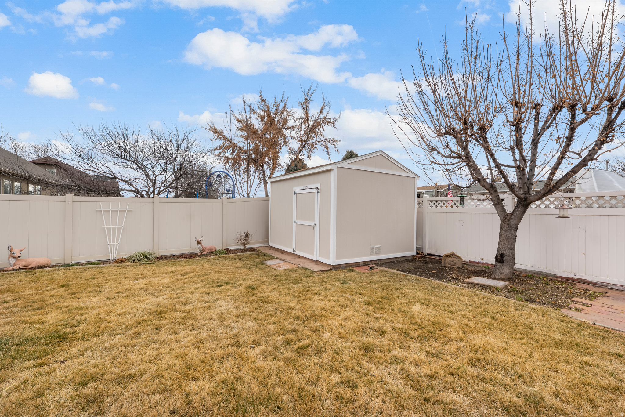 SUNRISE ESTATES - Residential