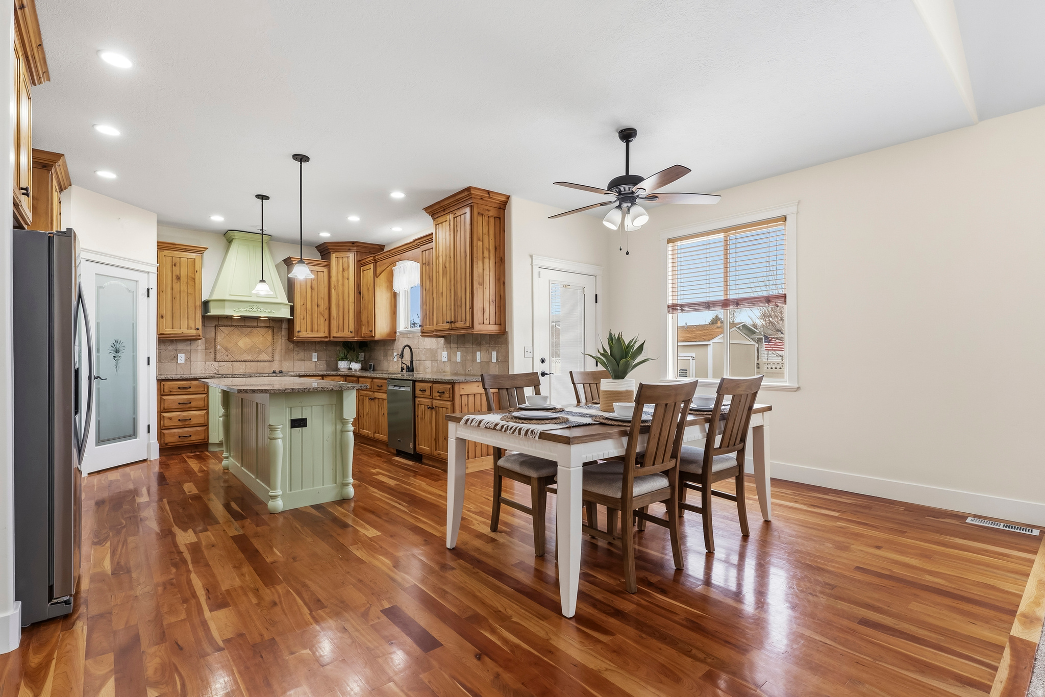 SUNRISE ESTATES - Residential