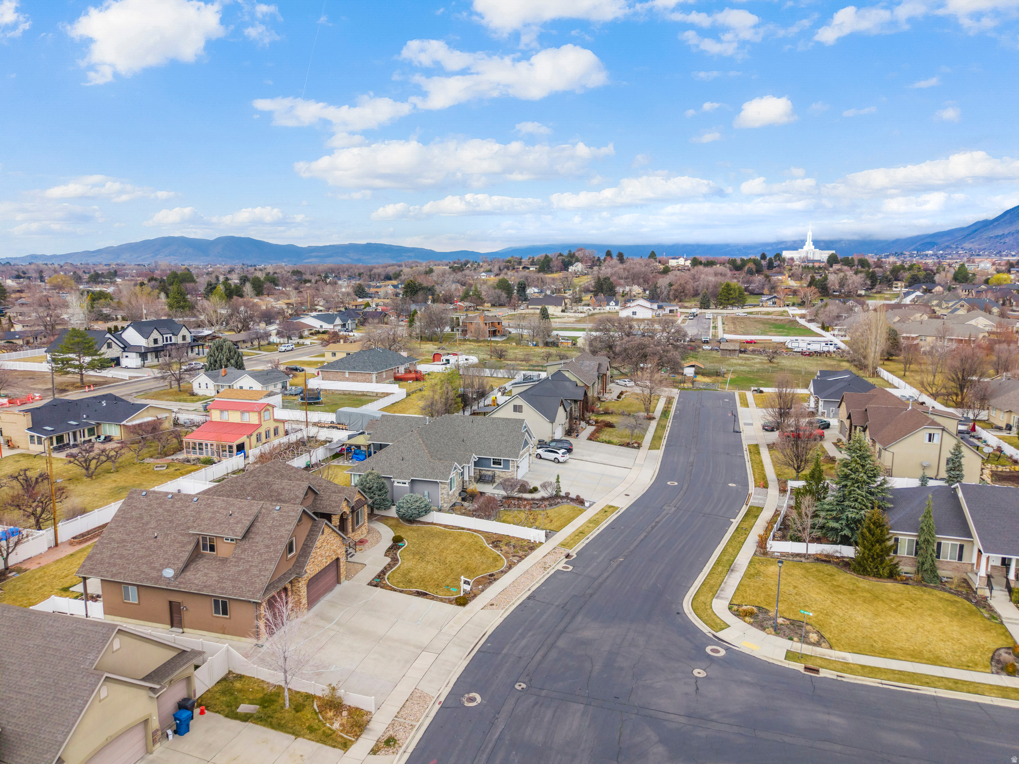 SUNRISE ESTATES - Residential