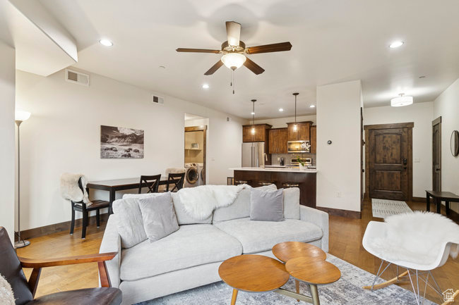 BLACK ROCK RIDGE - Residential