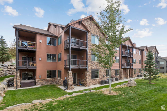 BLACK ROCK RIDGE - Residential