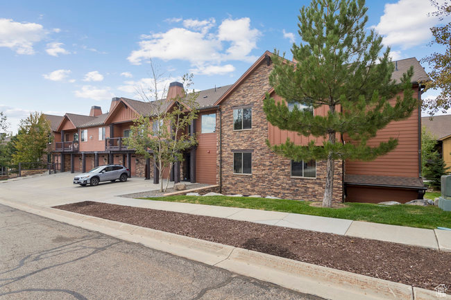 BLACK ROCK RIDGE - Residential