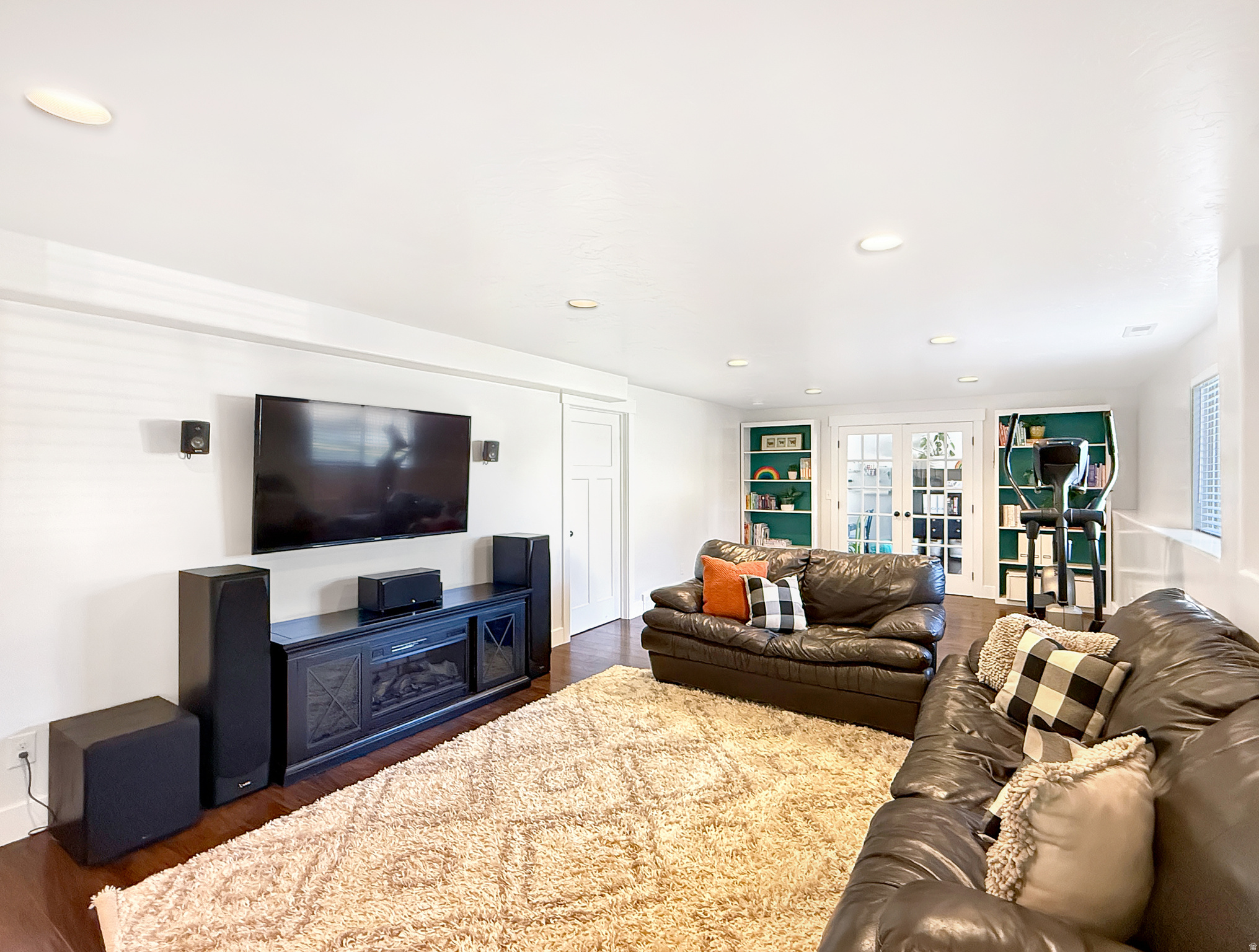 HOMES ESTATES - Residential