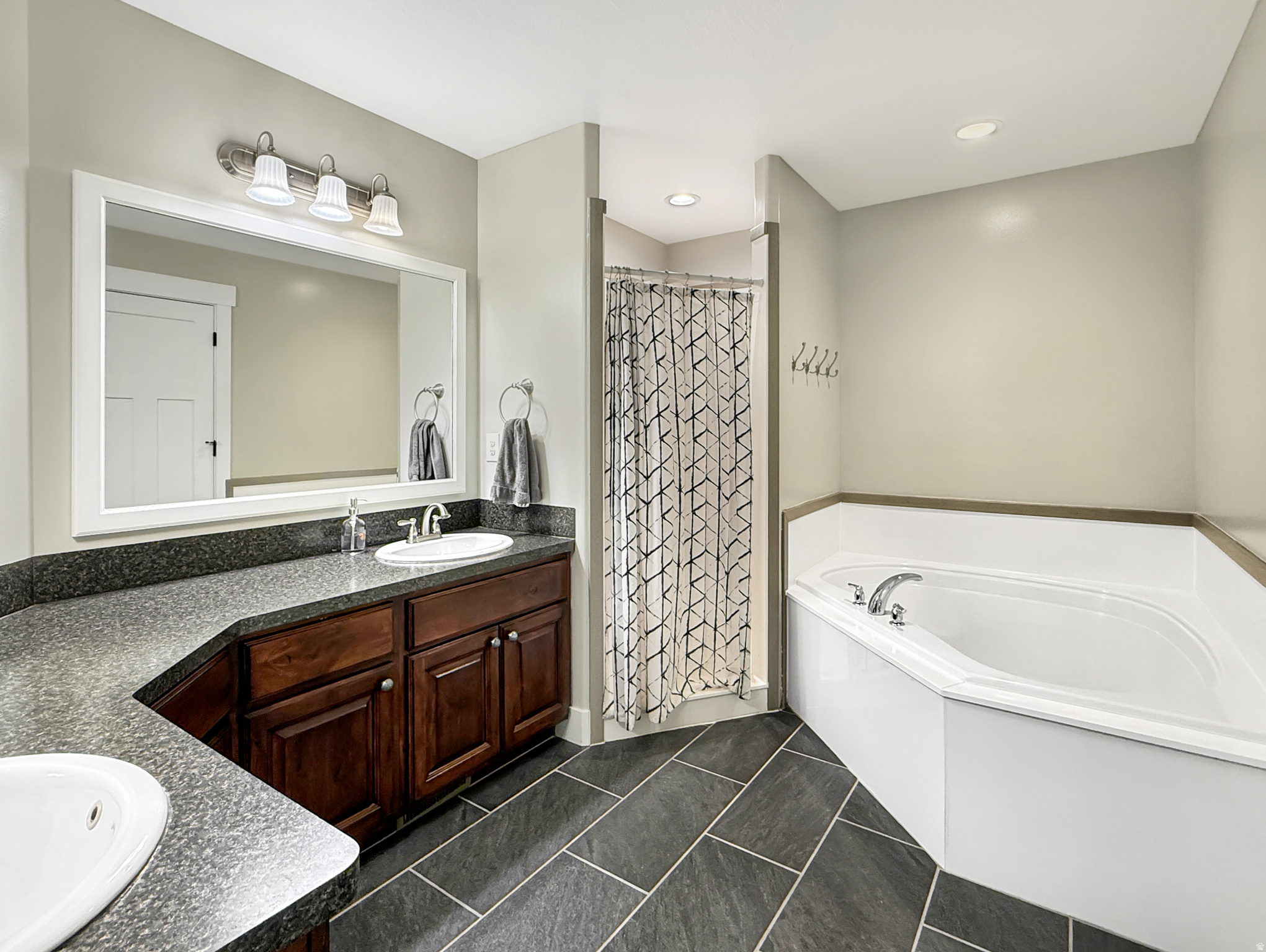 HOMES ESTATES - Residential