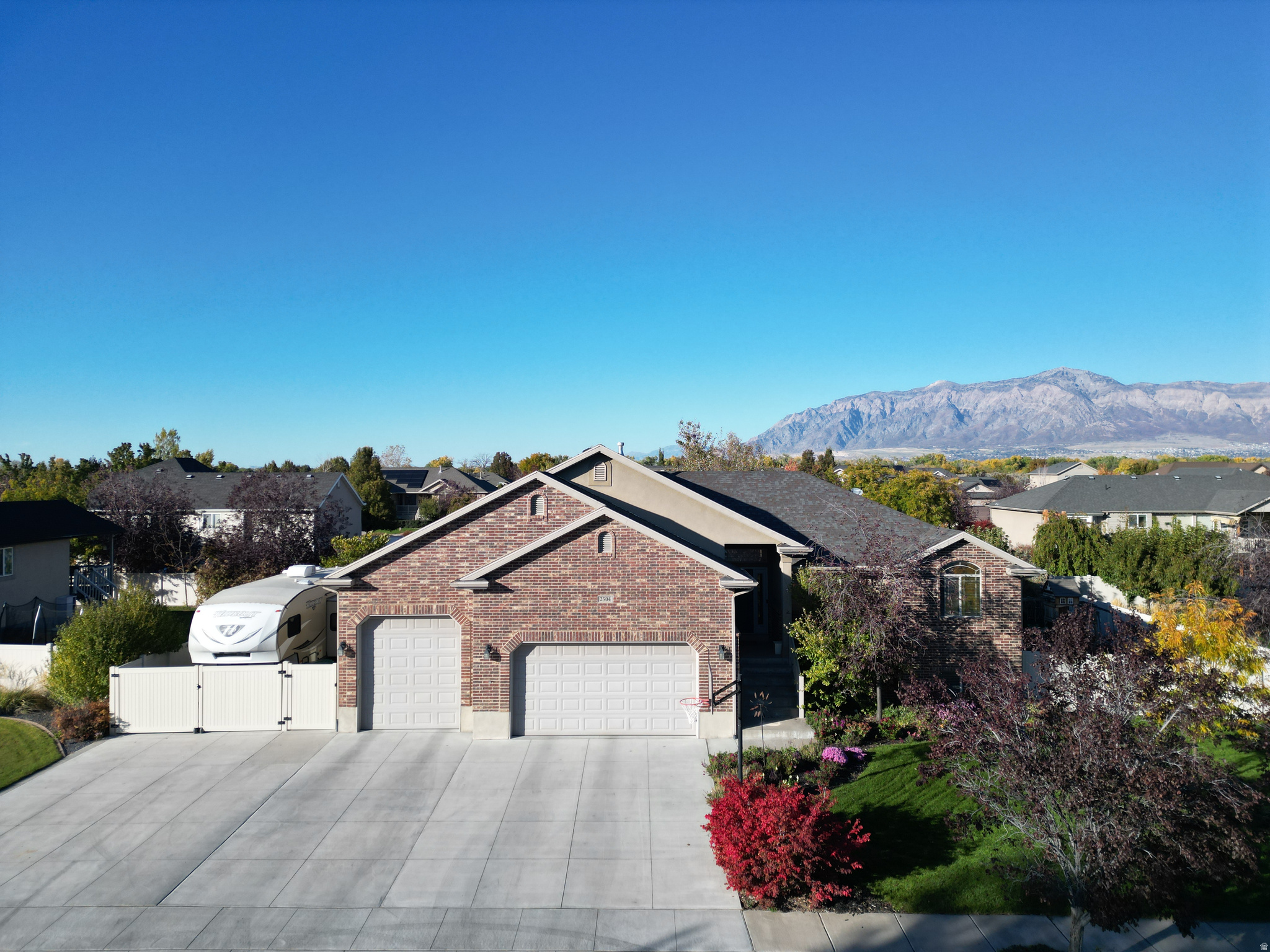 HOMES ESTATES - Residential