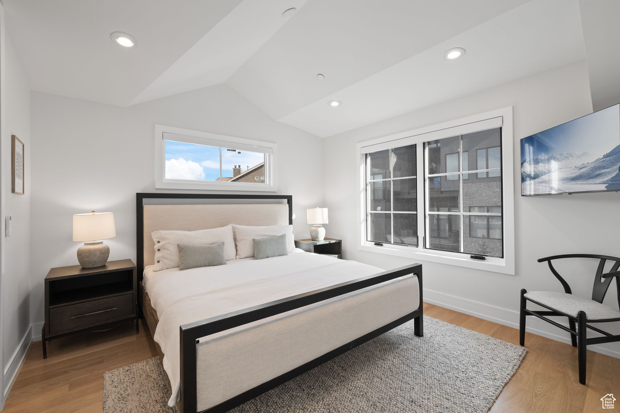 KINGS CROWN - Residential