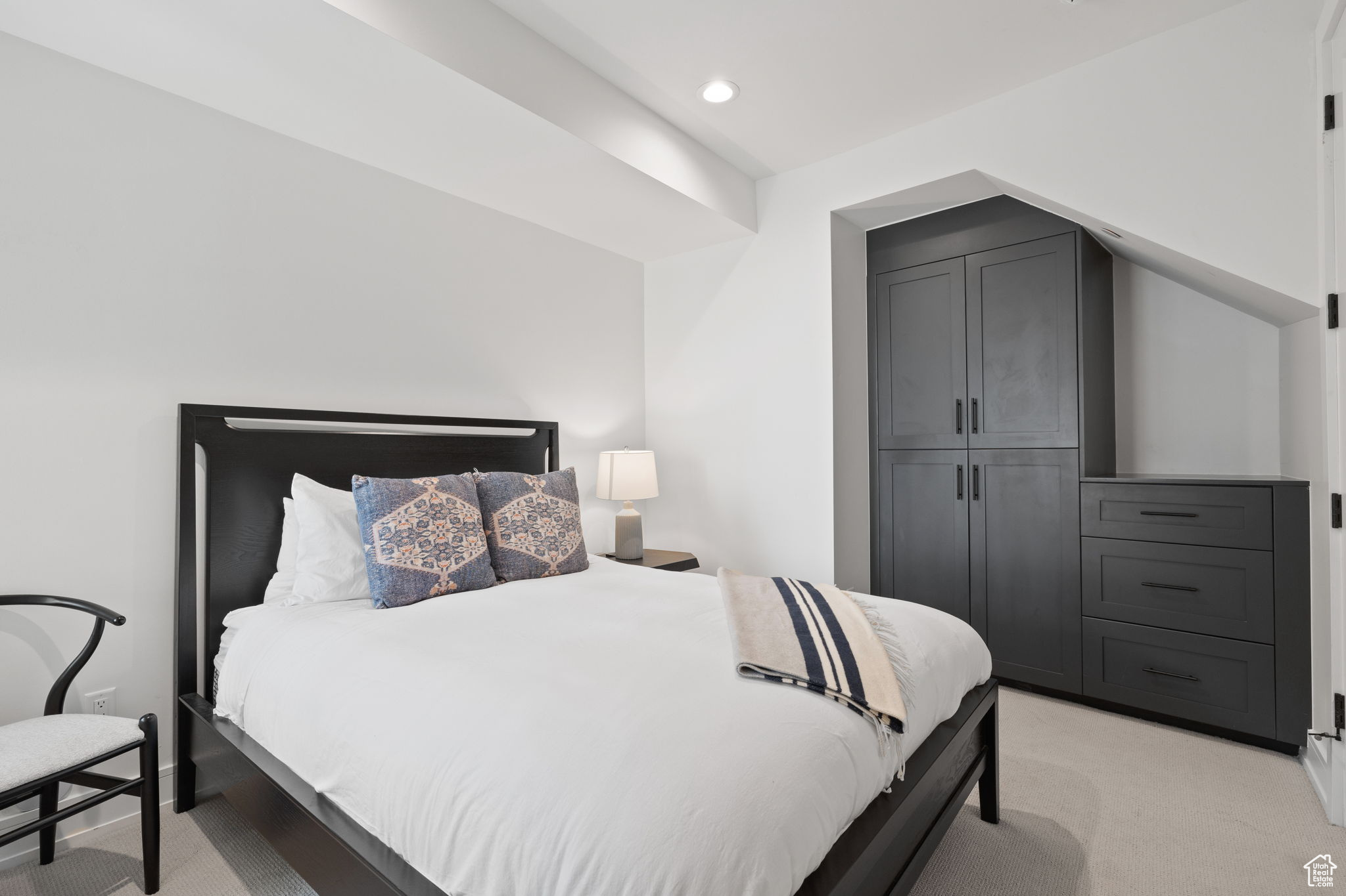 KINGS CROWN - Residential