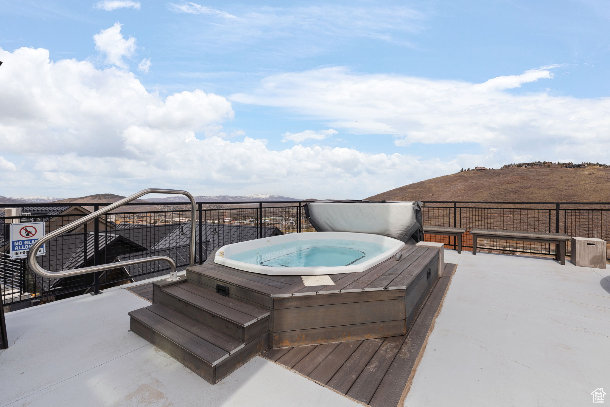 KINGS CROWN - Residential