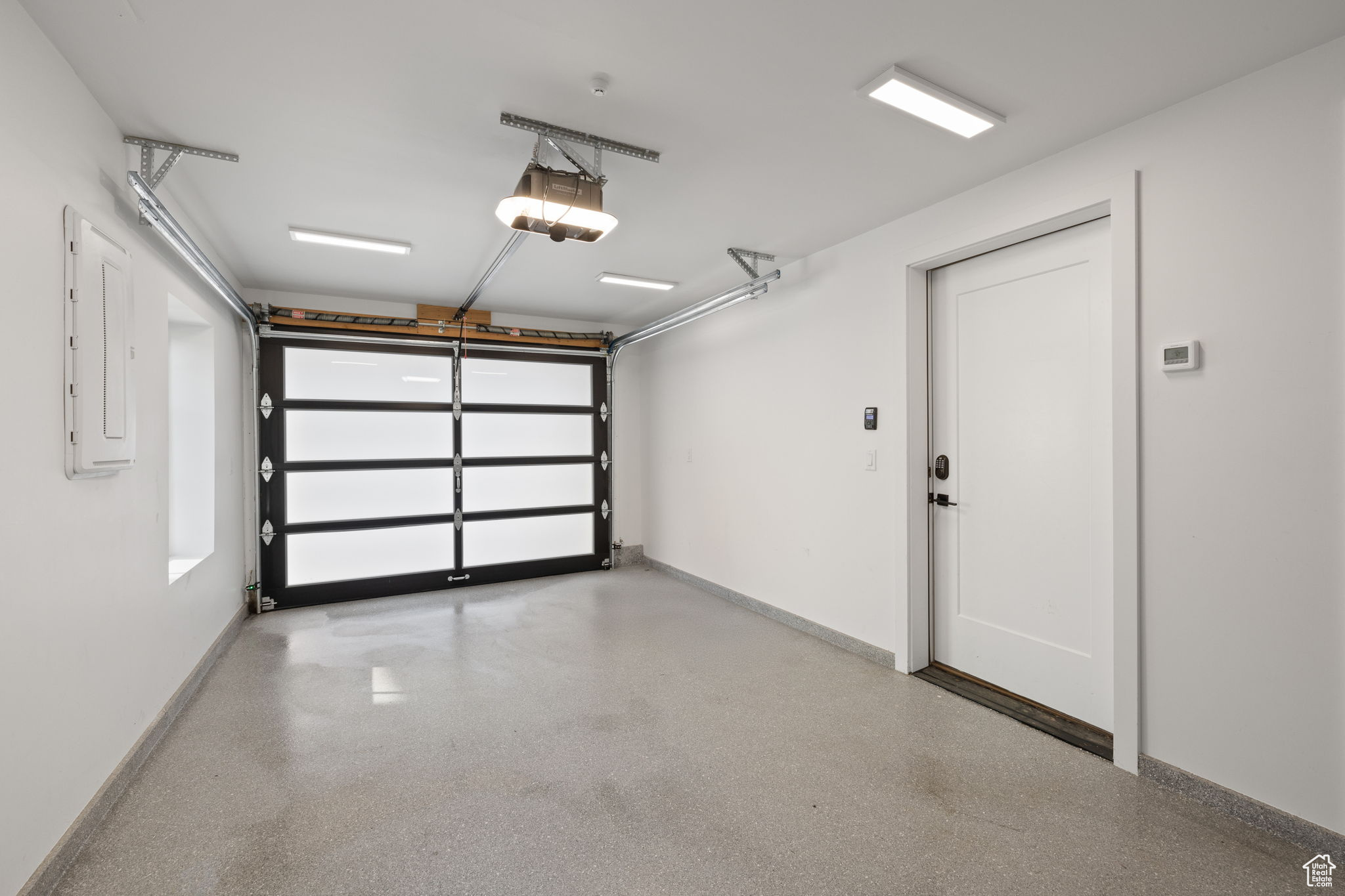 KINGS CROWN - Residential