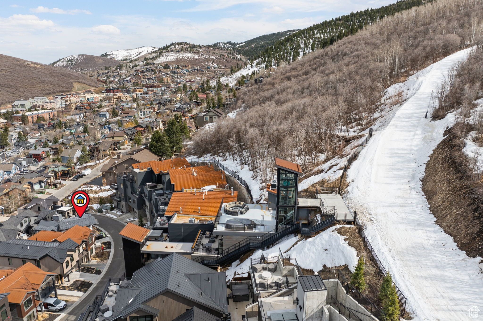 KINGS CROWN - Residential