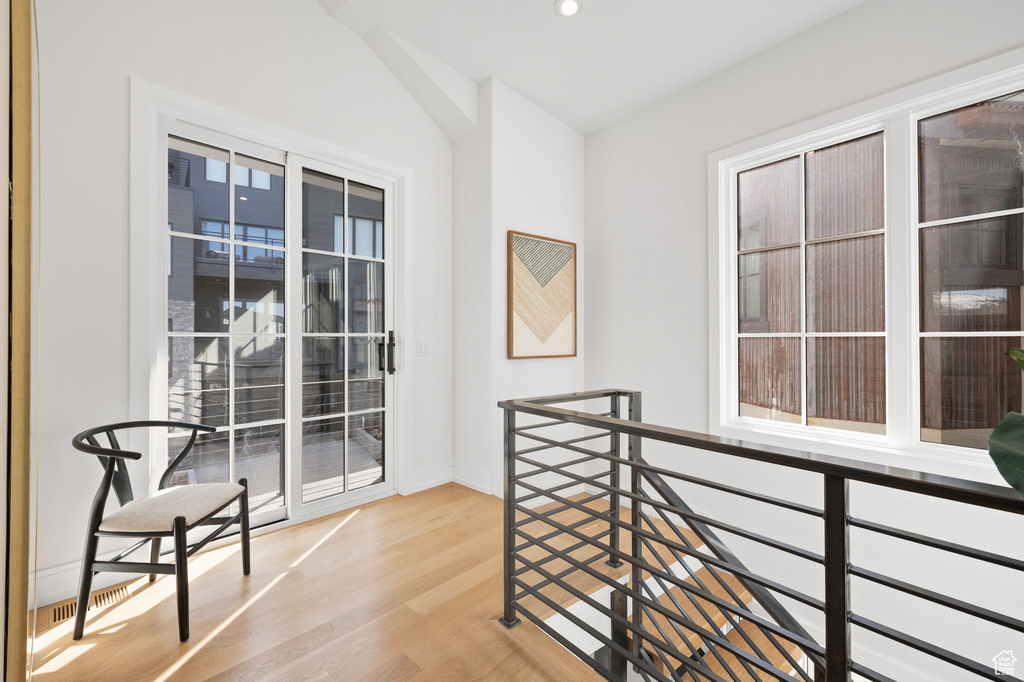 KINGS CROWN - Residential