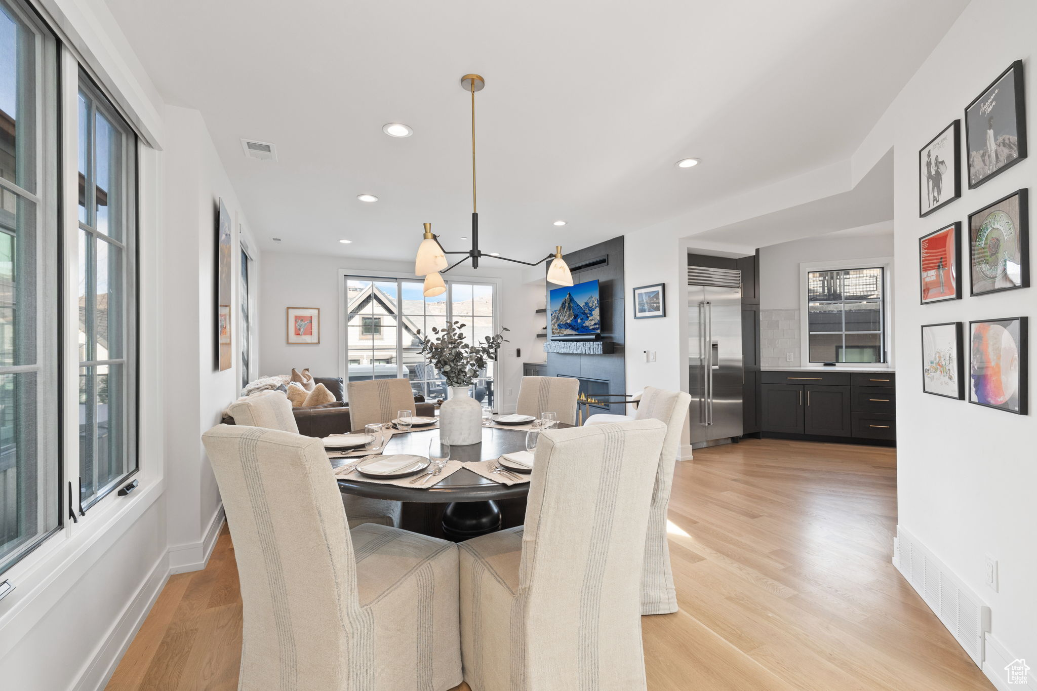 KINGS CROWN - Residential