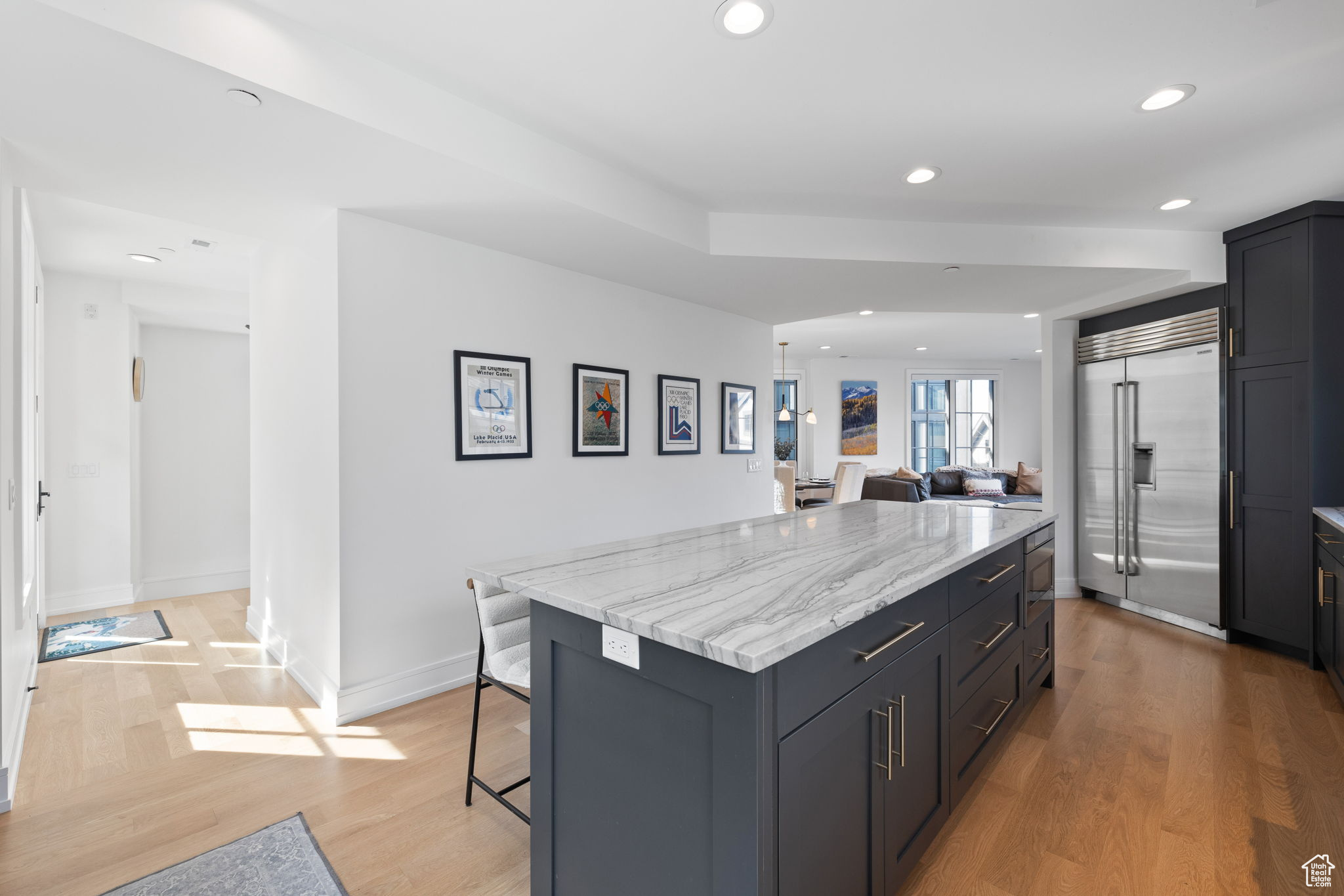 KINGS CROWN - Residential