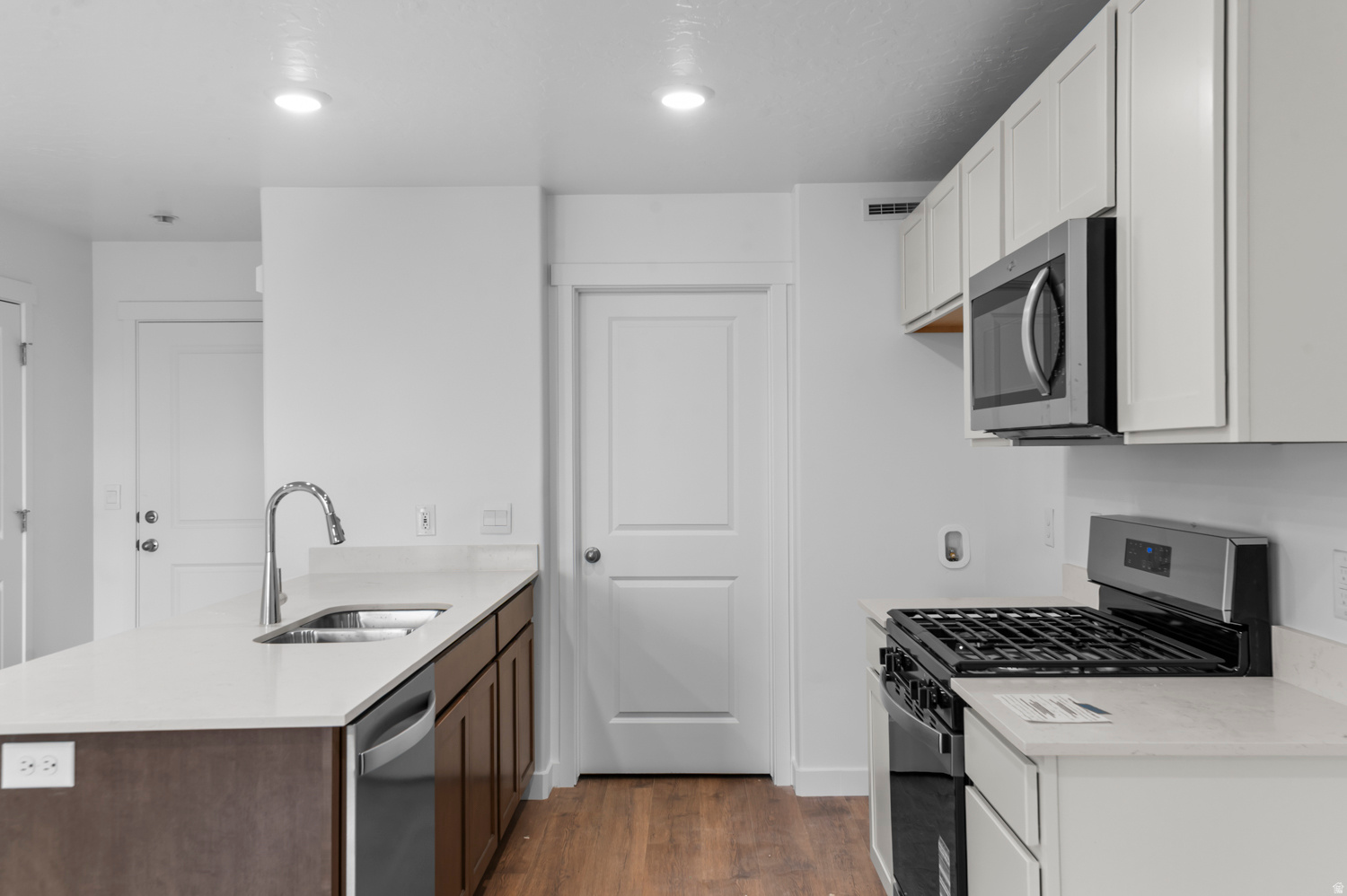 INVERNESS BY D.R. HORTON - Residential