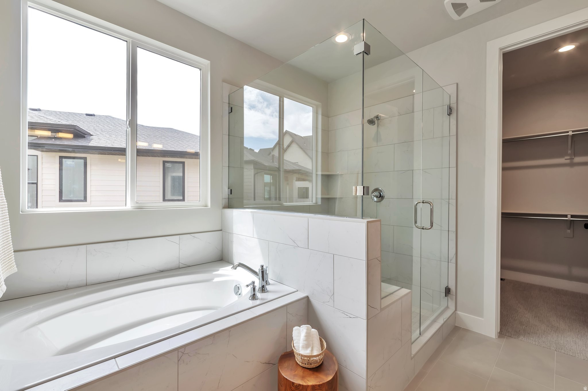 SUMMERHILL LANE - Residential