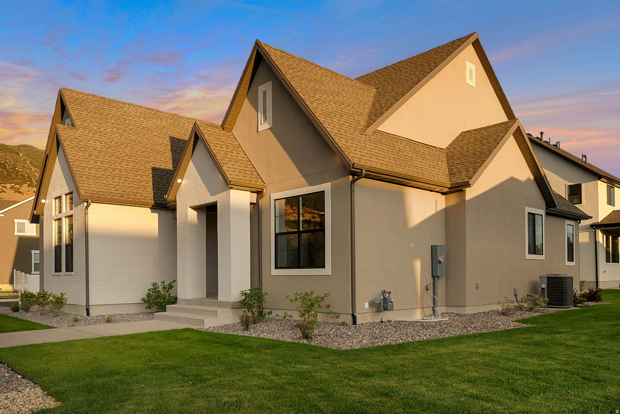 SUMMERHILL LANE - Residential