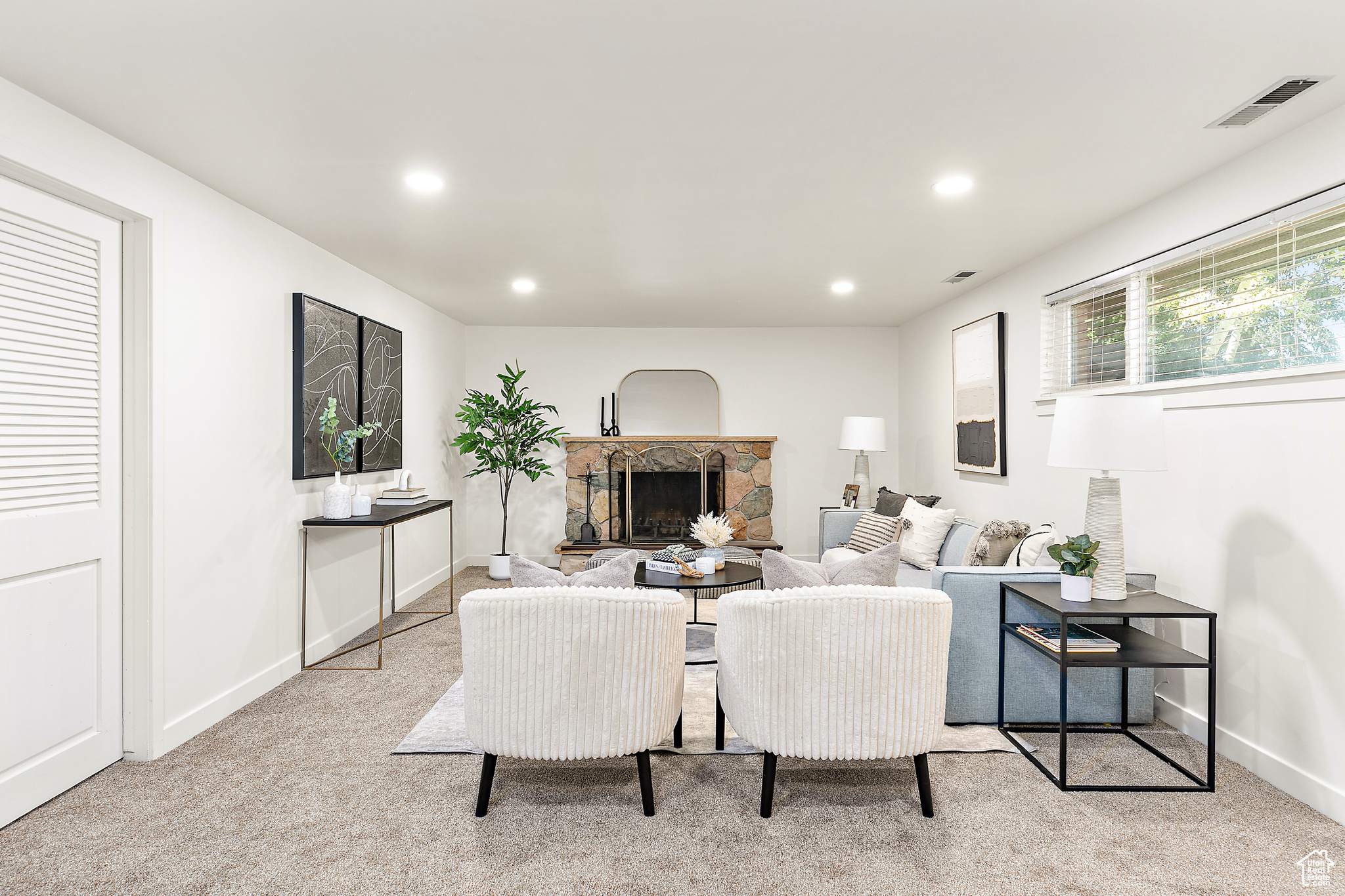 ROBIN MANOR - Residential