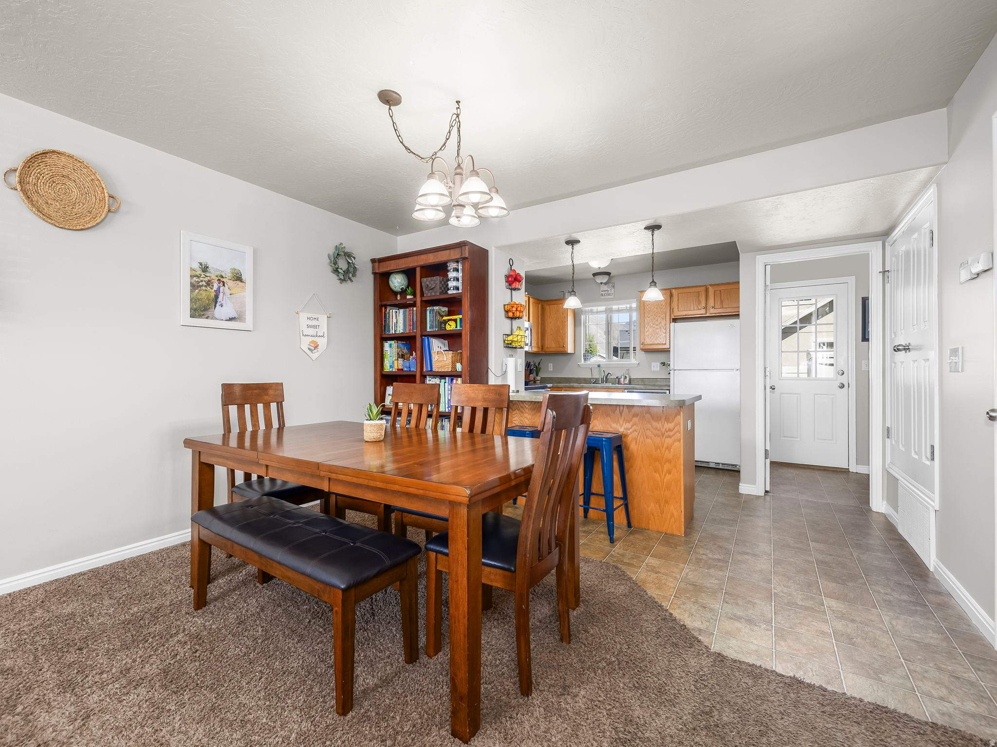 TOWNHOMES AT CAMELOT - Residential