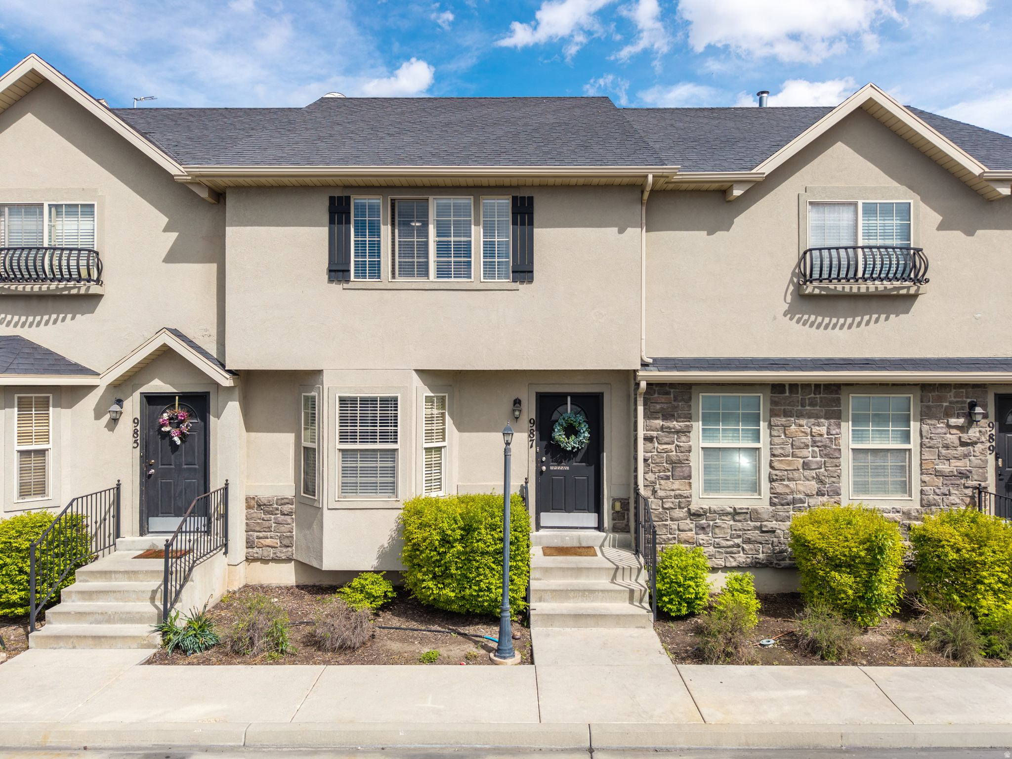 TOWNHOMES AT CAMELOT - Residential